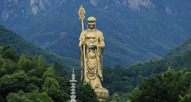 九华山