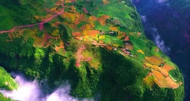 懸崖村-古里大峽谷景區(qū)