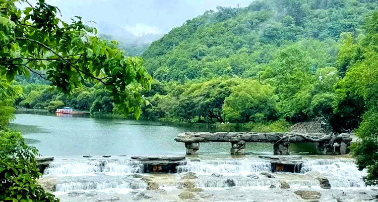 康县阳坝梅园沟景区