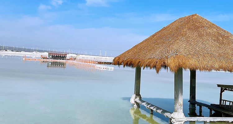 新疆盐湖城旅游景区