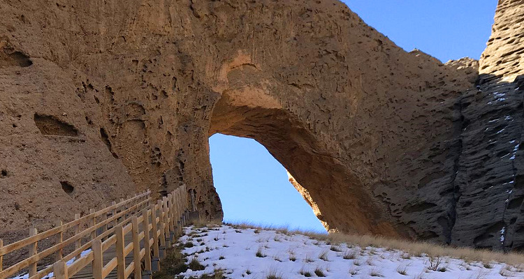 阿图什天门景区