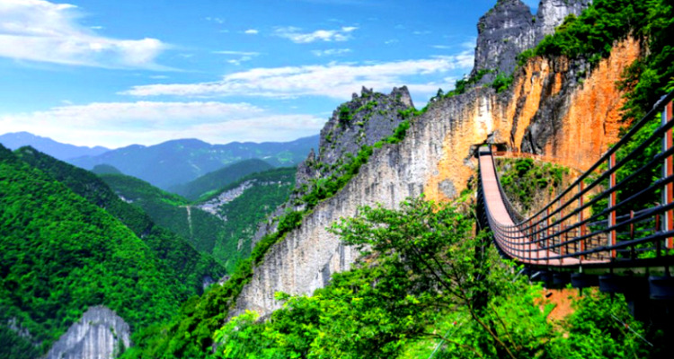 武陵山大裂谷景区