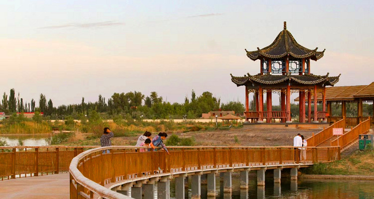 阿图什南湖公园